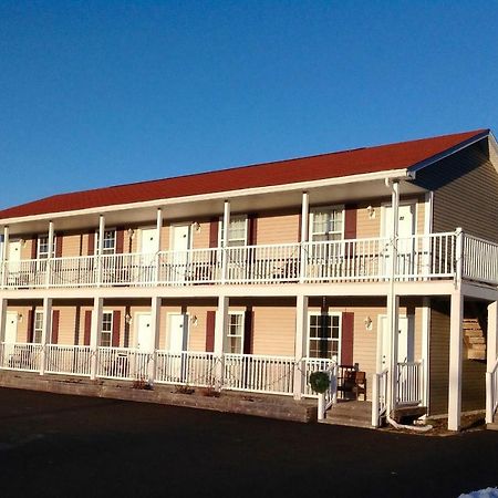 Airport Inn Fredericton Eksteriør bilde