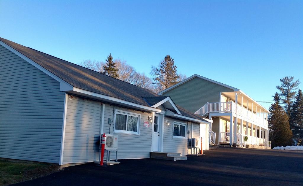 Airport Inn Fredericton Eksteriør bilde