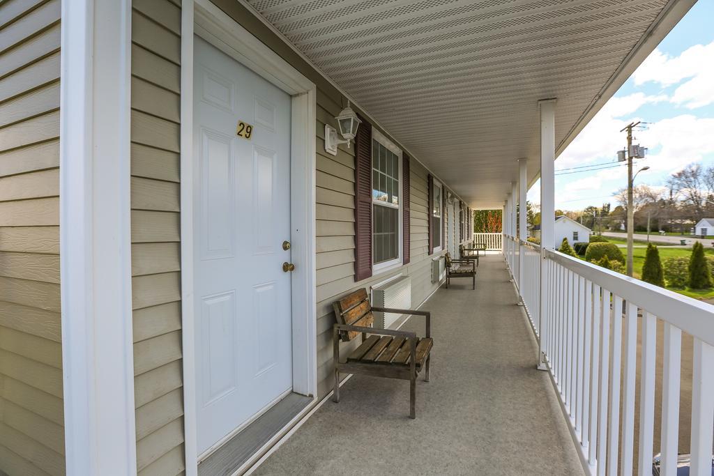 Airport Inn Fredericton Eksteriør bilde