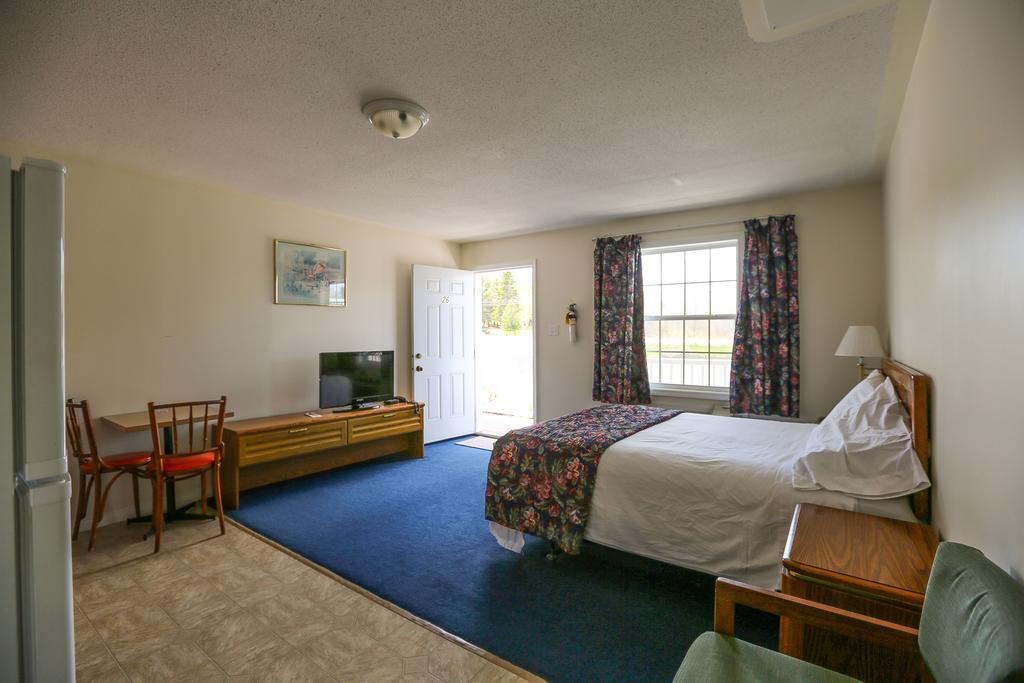 Airport Inn Fredericton Eksteriør bilde