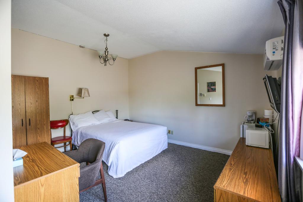 Airport Inn Fredericton Eksteriør bilde