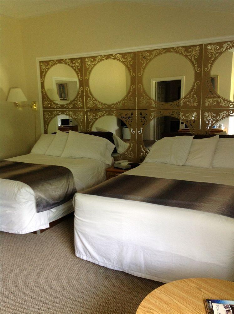 Airport Inn Fredericton Eksteriør bilde